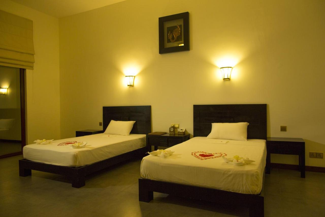 Grand Tamarind Lake Kataragama Δωμάτιο φωτογραφία