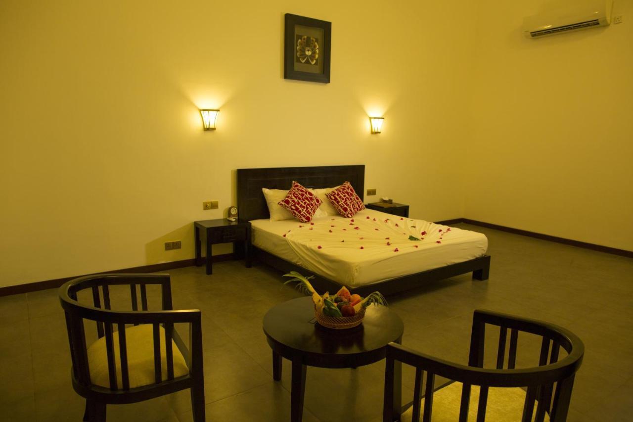 Grand Tamarind Lake Kataragama Δωμάτιο φωτογραφία