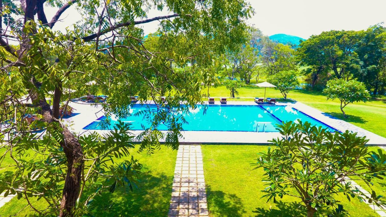 Grand Tamarind Lake Kataragama Εξωτερικό φωτογραφία