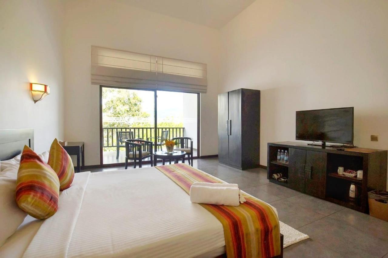 Grand Tamarind Lake Kataragama Εξωτερικό φωτογραφία