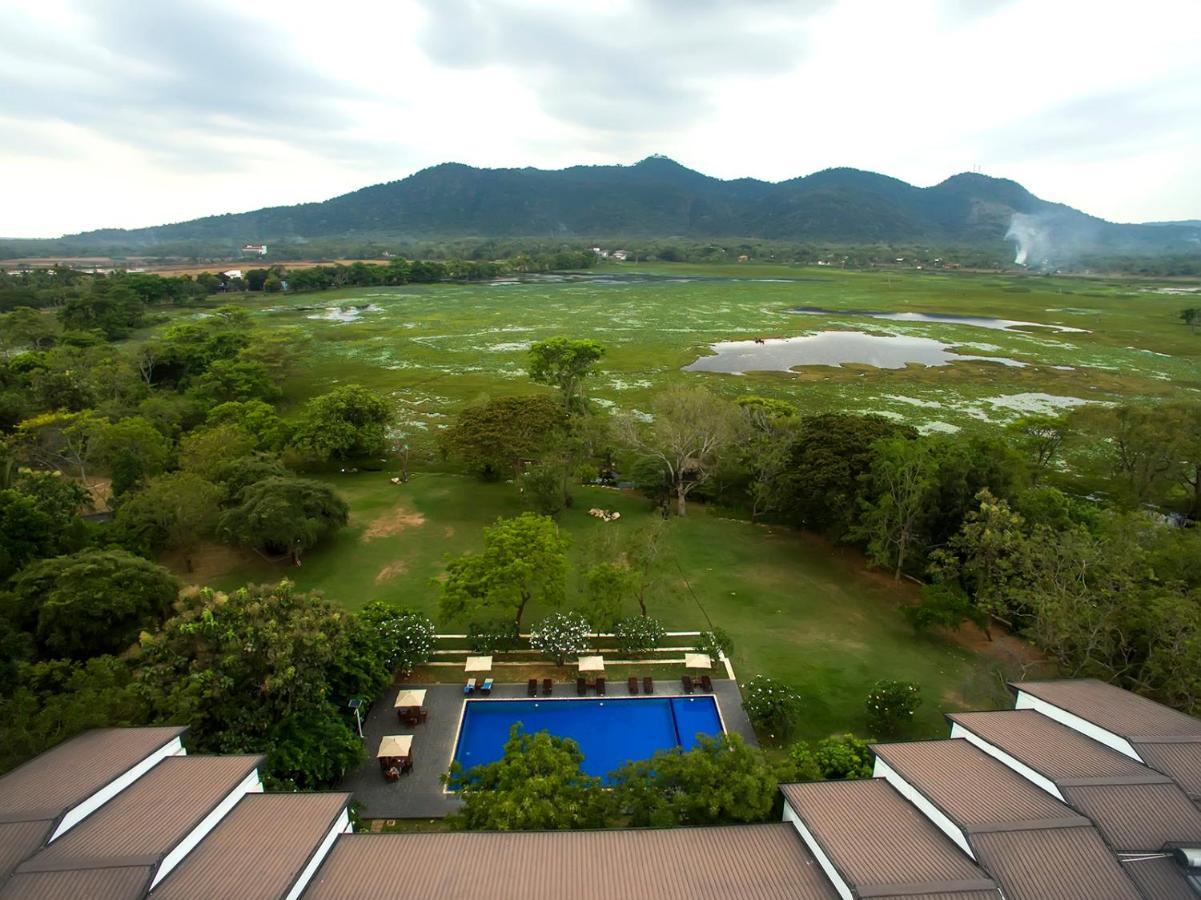 Grand Tamarind Lake Kataragama Εξωτερικό φωτογραφία