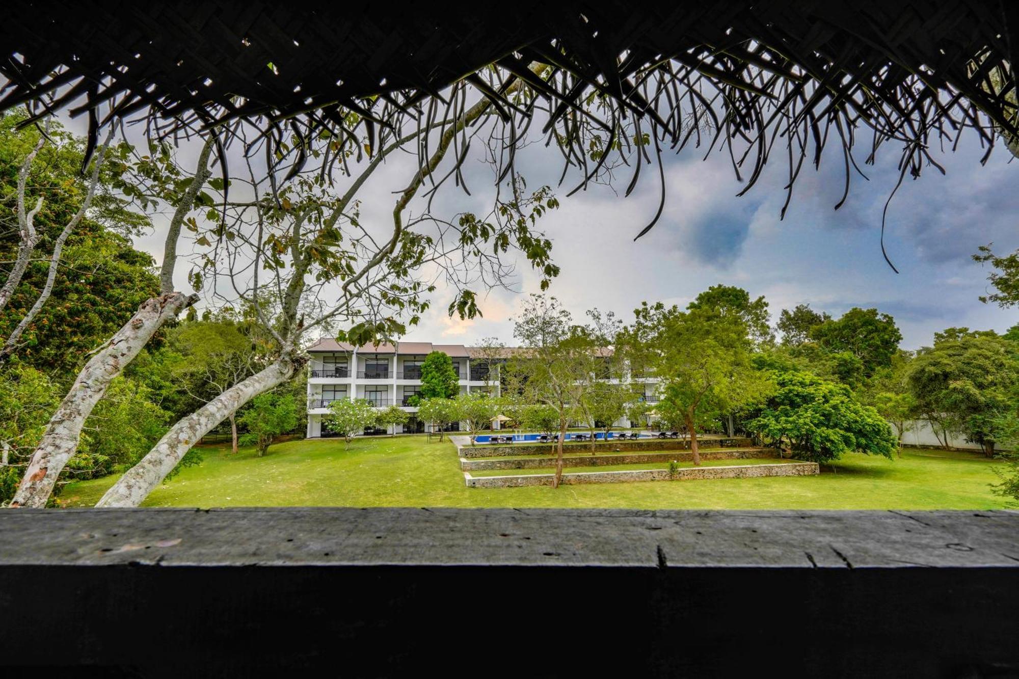 Grand Tamarind Lake Kataragama Εξωτερικό φωτογραφία